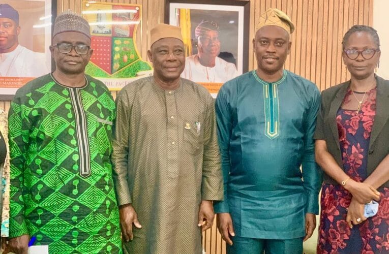 PHOTOS: Oyo Deputy Gov receives new NEMA Zonal director, cordinator 
