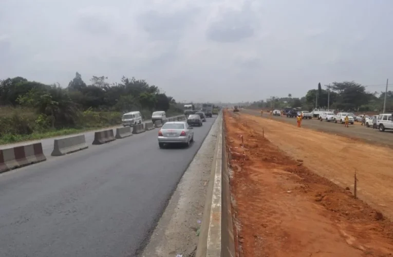 Sleeping Driver Rams Into Truck, Kills 5, Injures 12 On Lagos-Ibadan Expressway