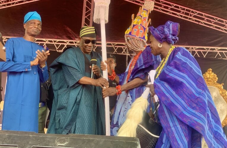 Makinde presents staff of office to new Asigangan of Igangan, Oba Rafiu Ariwoola 