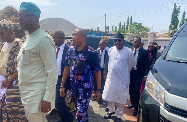 PHOTOS: Makinde arrives Iseyin for Commissioning of renovated Central Mosque 