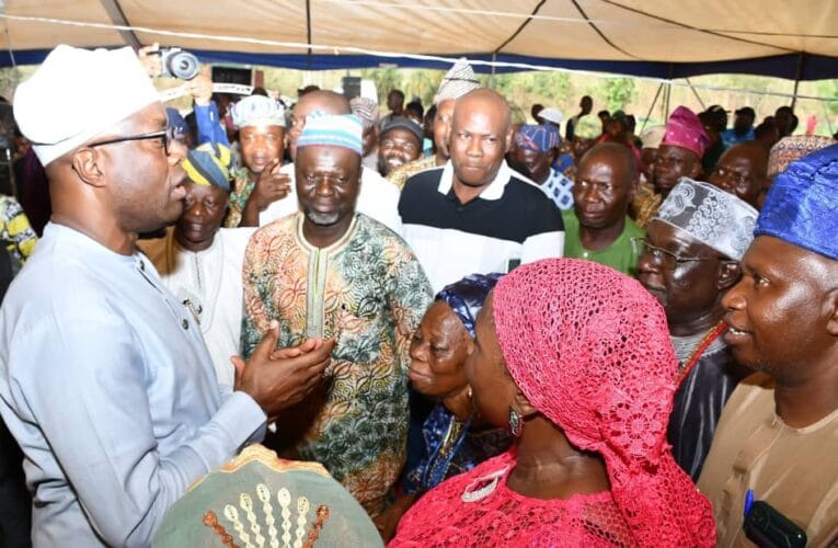 Makinde meets agric stakeholders, declares measures to address rising food prices in Oyo