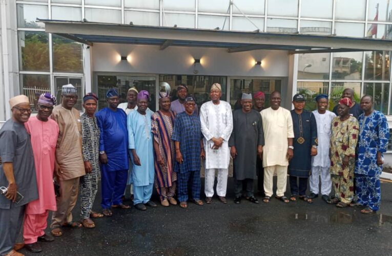 Oke Ogun SDP returns to PDP after meeting with Oyo Deputy Gov