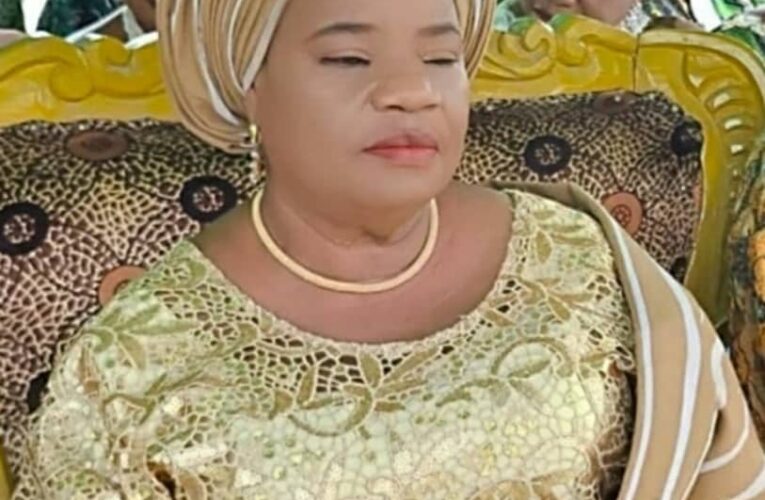 Oyo lawmaker, Bisi Oluranti felicitates wife of Oyo Deputy Gov 