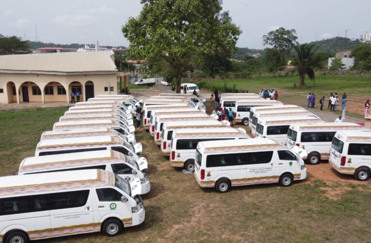 Makinde Donates 28 Buses To Tertiary Institutions, Says Oyo’ll Give Its Best Despite Hardship