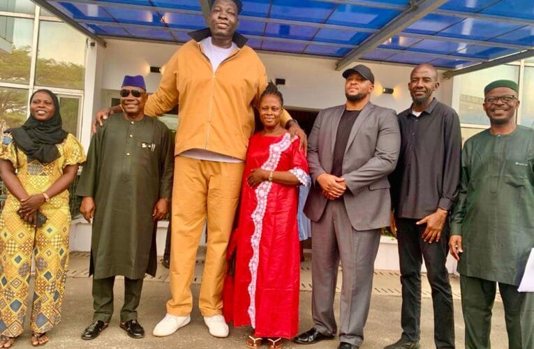 PHOTOS: Oyo Deputy Gov receives Ibadan-born Tallest Basketball player
