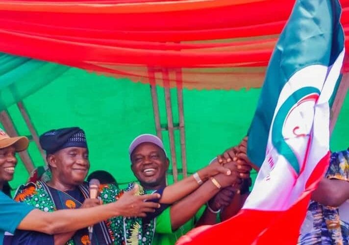 PHOTOS: FIBSU Nat’l Declares Support as Dr. GLORIOUS Receives PDP Flag at Egbeda/Ona-Ara Mega Rally 2024