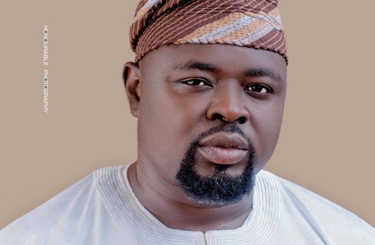 Ex-Oyo Commissioner empowers farmers with N5m for yam seedlings