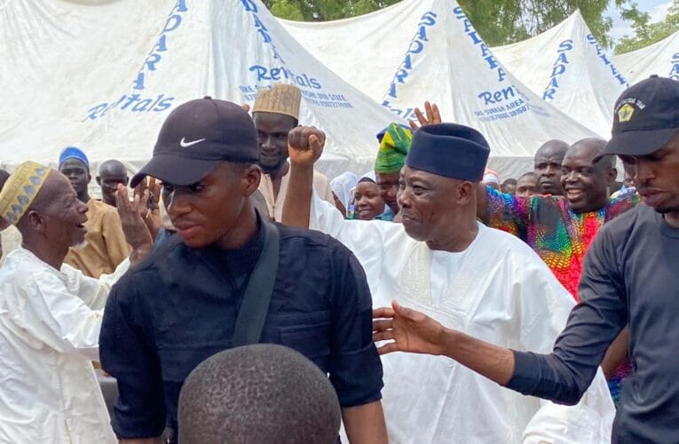Rousing welcome as Oyo Deputy Gov observes Juma’t service in kishi 