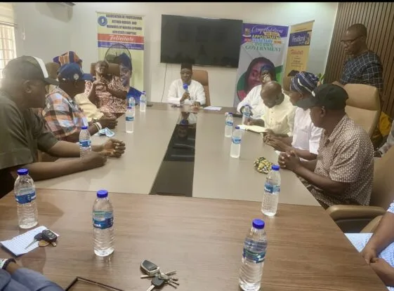 PHOTOS: Oke-ogun PDP candidates visit Oyo Deputy Gov ahead of LG election
