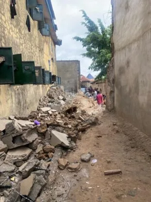Photos Of Collapsed Niger Prison Where 118 Inmates Escaped