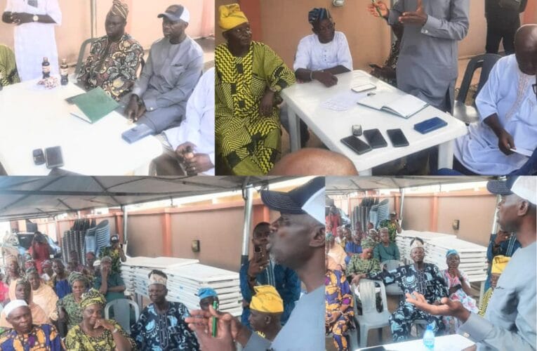Agboworin Meets Market Leaders Few Days To LG Poll, Calls For Support For PDP Candidates