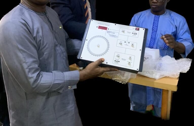 LAUTECH: EEE Class 05 alumni donates Antenna Trainer Kits to department