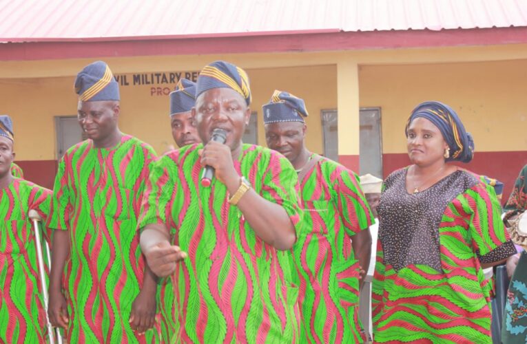 PHOTOS: Ogbomosho North Chairman Elect, Hon. George Ogunlade Pay Thank-You visit to PDP Members For Support 