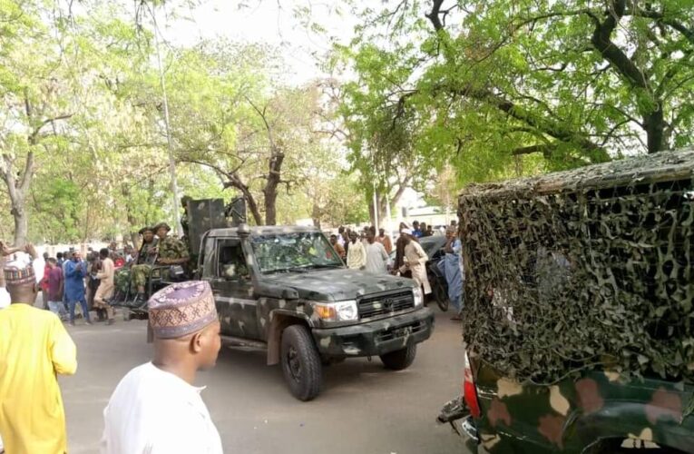 Deposed Emir Of Kano, Bayero, Moves Into Nassarawa Palace With Soldiers (Video) 