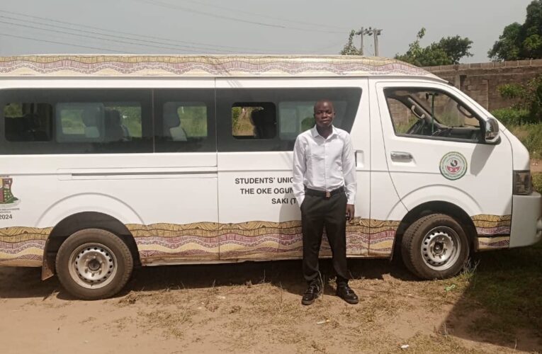 The Oke-ogun Polytechnic Saki Hails Gov. Makinde For Donating BUS to SUG