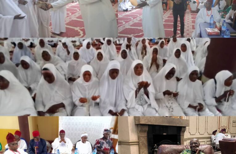 David Adodo gifts Muslim Women money for mosque building