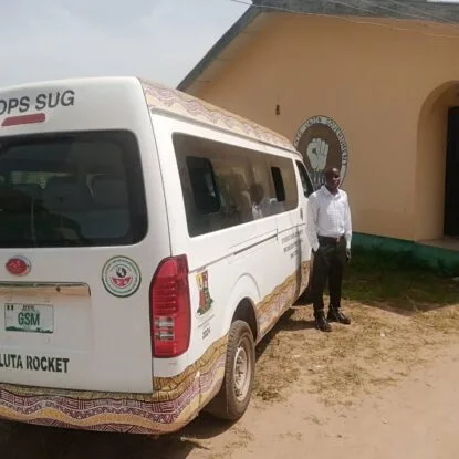 The Oke-ogun Polytechnic Saki Hails Gov. Makinde For Donating BUS to SUG