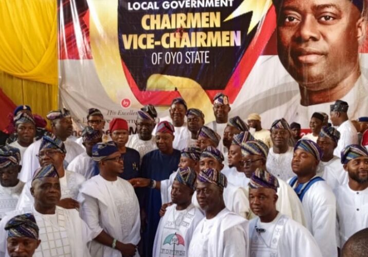 Makinde inaugurates 33 newly elected chairmen, urges them to uphold rule of law
