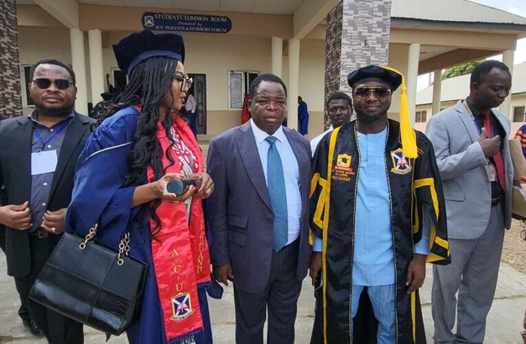 Ajayi Crowther Varsity felicitate alumni pioneer president, Ogunlade at 40