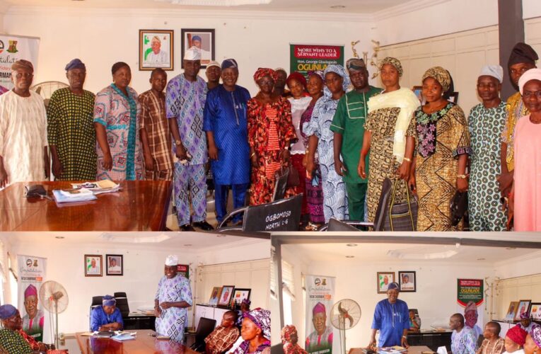 Hon. George Gbadegesin Ogunlade Receives Market Traders in Ogbomoso North