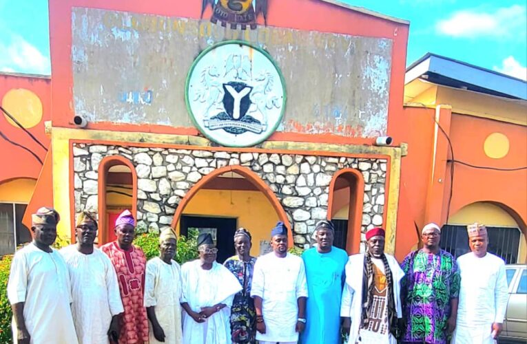 Olorunsogo LG Chair, Olayanju hosts Ex-Chairmen, seeks their support 