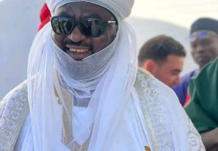 Heavy Security At Emir Bayero’s Residence As Kano Govt Mobilizes Bulldozers