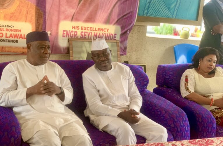 Oyo Deputy Gov pays condolence visit to Arapaja over mother’s death 