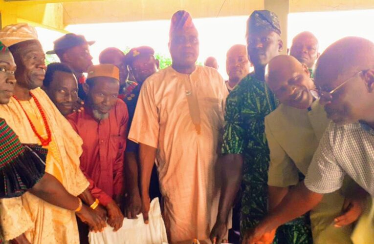 Irepo LG Chairman Launches Food Distribution Across Wards To Combat Hunger
