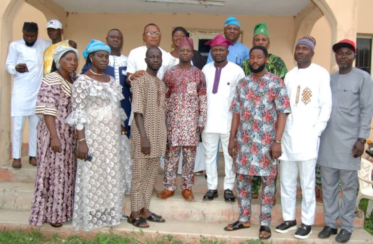 Oorelope LG chairman swears-in Supervisory Councillors, SAs
