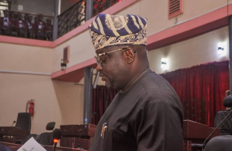 Oyo lawmaker, Sanjo Adedoyin calls on FERMA to repair deplorable federal roads within Ogbomoso township