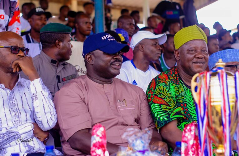 Ex-Oyo Commissioner, Afonja splashes cash on ‘Unity Cup’ finalists, reiterates commitment to promoting love, unity in Ogbomoso