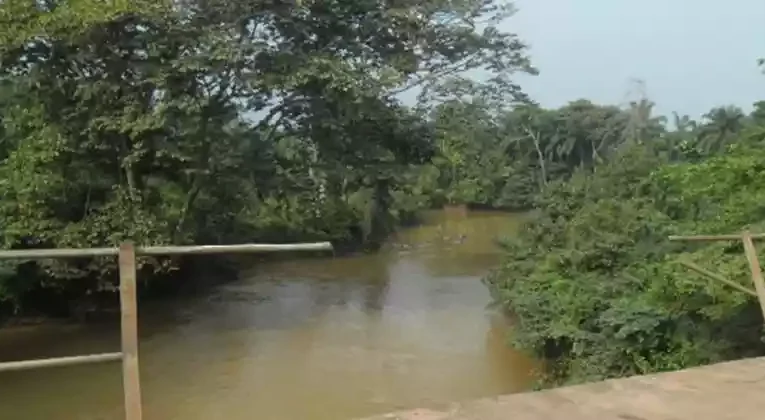 Man Jumps Into Osun River After Complaining About Hardship