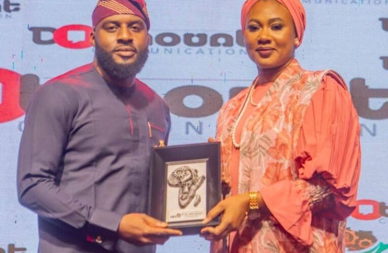 Conference of Speakers Chairman, Ogundoyin Receives Best Performing State House of Assembly Speaker Award