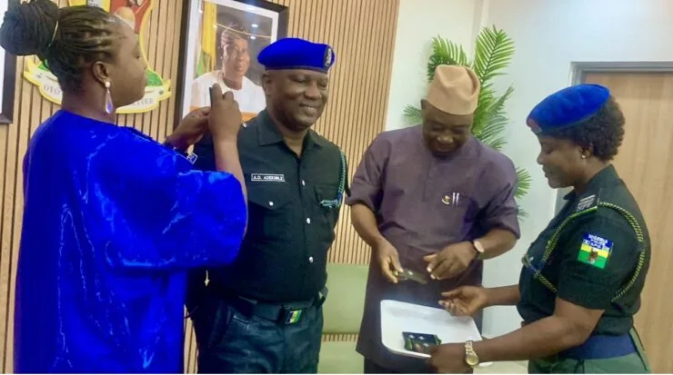 PHOTOS: Oyo Acting Gov decorates his excort commander, Adekunle Odejimi with new rank