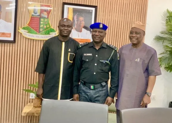 PHOTOS: Oyo Acting Gov decorates his excort commander, Adekunle Odejimi with new rank