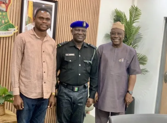 PHOTOS: Oyo Acting Gov decorates his excort commander, Adekunle Odejimi with new rank