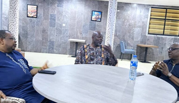 IIaka,Tegbe, Wolekanle Hold Strategic Meeting in Ibadan
