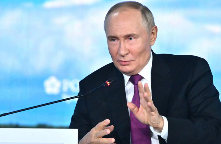 PHOTOS: Putin Mockingly Endorses Kamala Harris For US President 