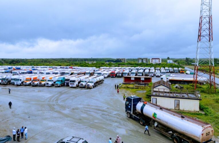 Don’t Mislead Nigerians’ – Dangote Denies Selling Fuel To NNPCL At N898/litre