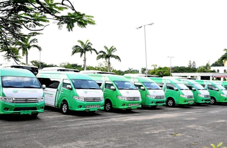 PHOTOS: FG hands over sixty-four 100 capacity CNG buses to organized labours, student unions