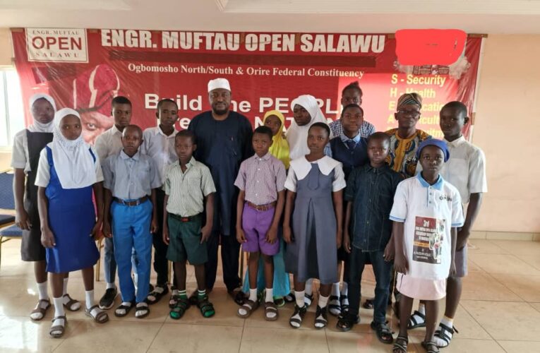 PHOTOS: Open Salawu renew scholarship of 20 indigent students in Ogbomoso