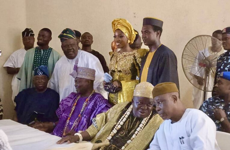 Barr. Onijo hosts Oyo Deputy Gov, Okere of Saki, Olowu of Kuta, Akinboro, Col. Adegbola, others at brother-inlaw’s wedding ceremony