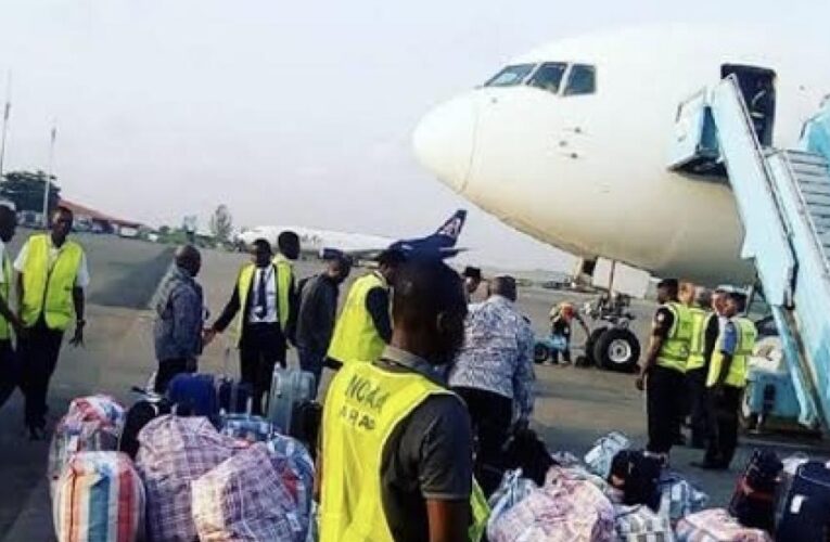 UK Deports 44 Nigerians, Ghanaians In Single Flight Amid Crackdown 