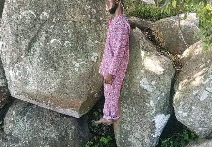 Man Commits Suicide In Abuja (Graphic Photos) 
