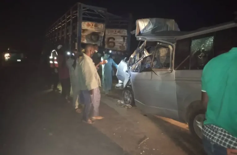 Tears As Driver, Nine Passengers Die In Car Crash