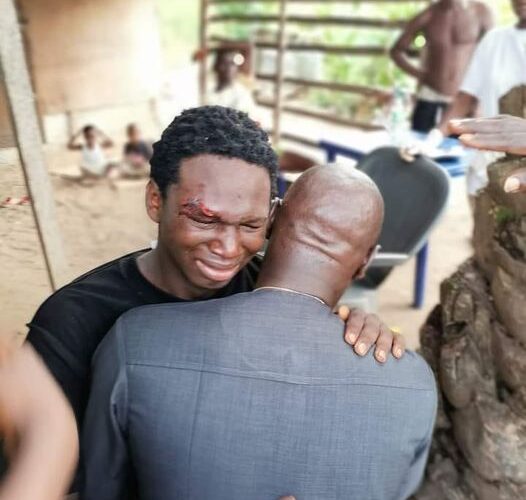 PHOTOS: Man Reunites With His Father After Escaping From Kidnapper’s Den