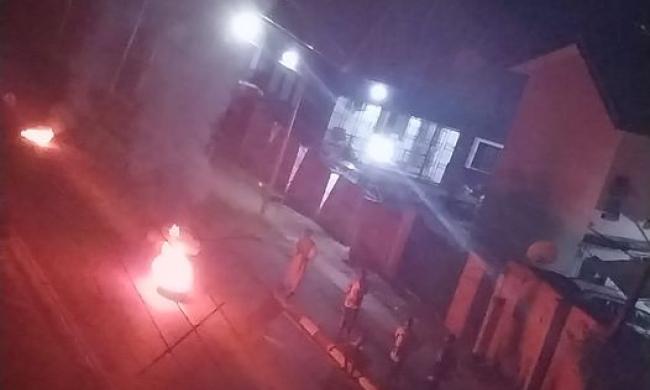 Abuja Residents Protest, Block Community Streets After Security Raid, One Feared Dead