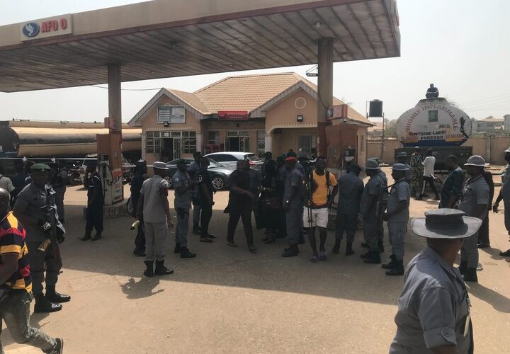 Customs Sells Petrol In Seized Tanker At ₦‎630/Litre In Ibadan 