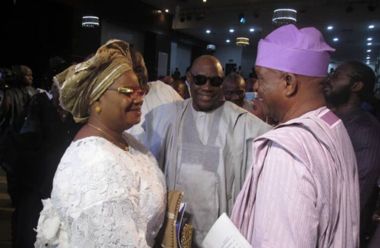 Oyo Deputy Gov, wife attend Bayo Lawal wife’s funeral in Lagos