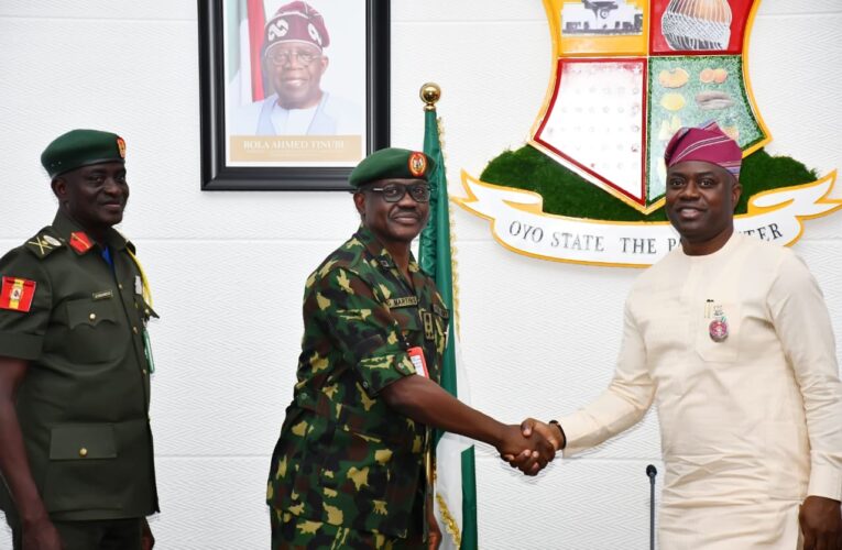 Oyo donates N25m to Nigeria Legion